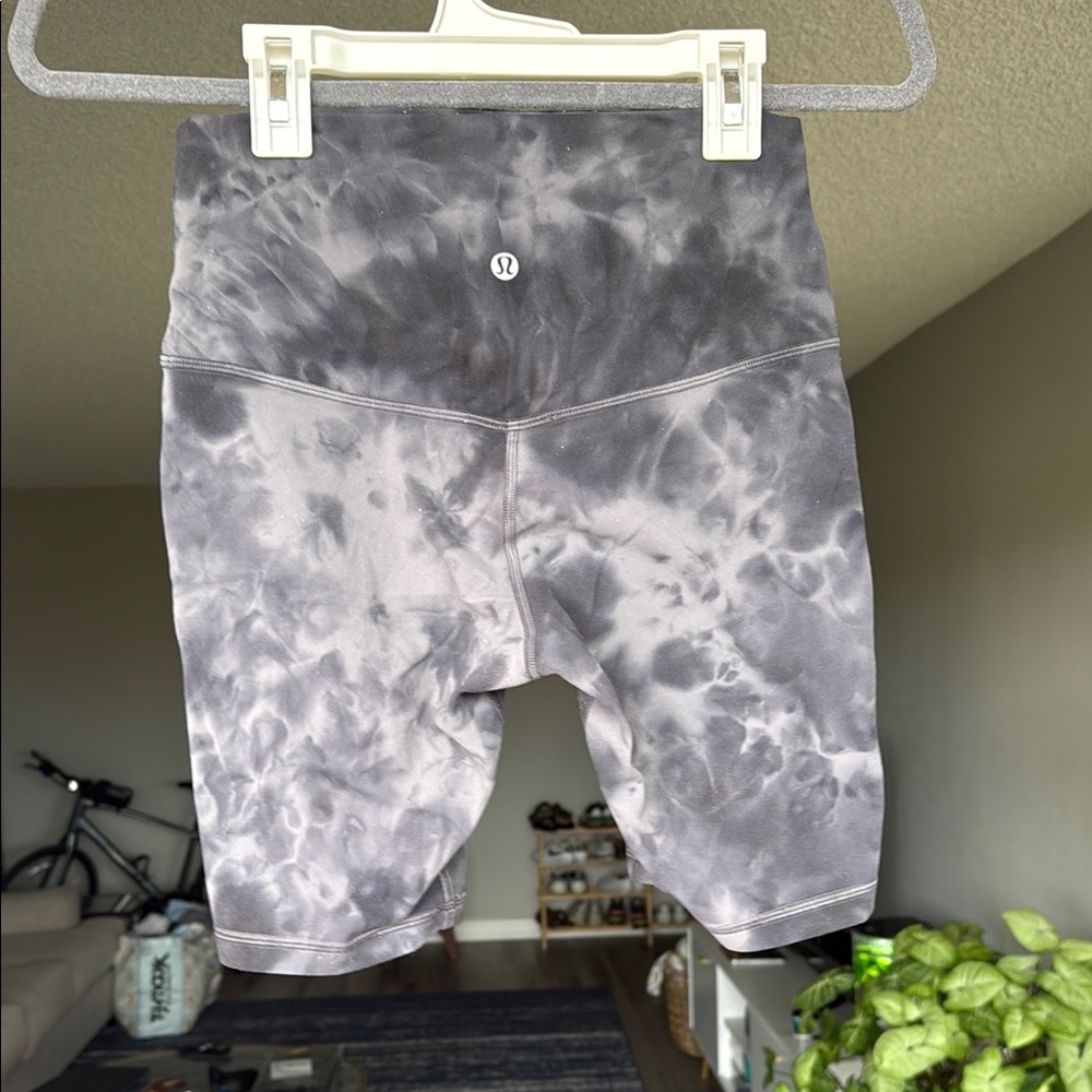 Lululemon athletica marble Bike Shorts with Tie-Dye Design